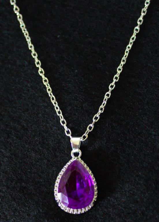 Fialový amulet Sofie